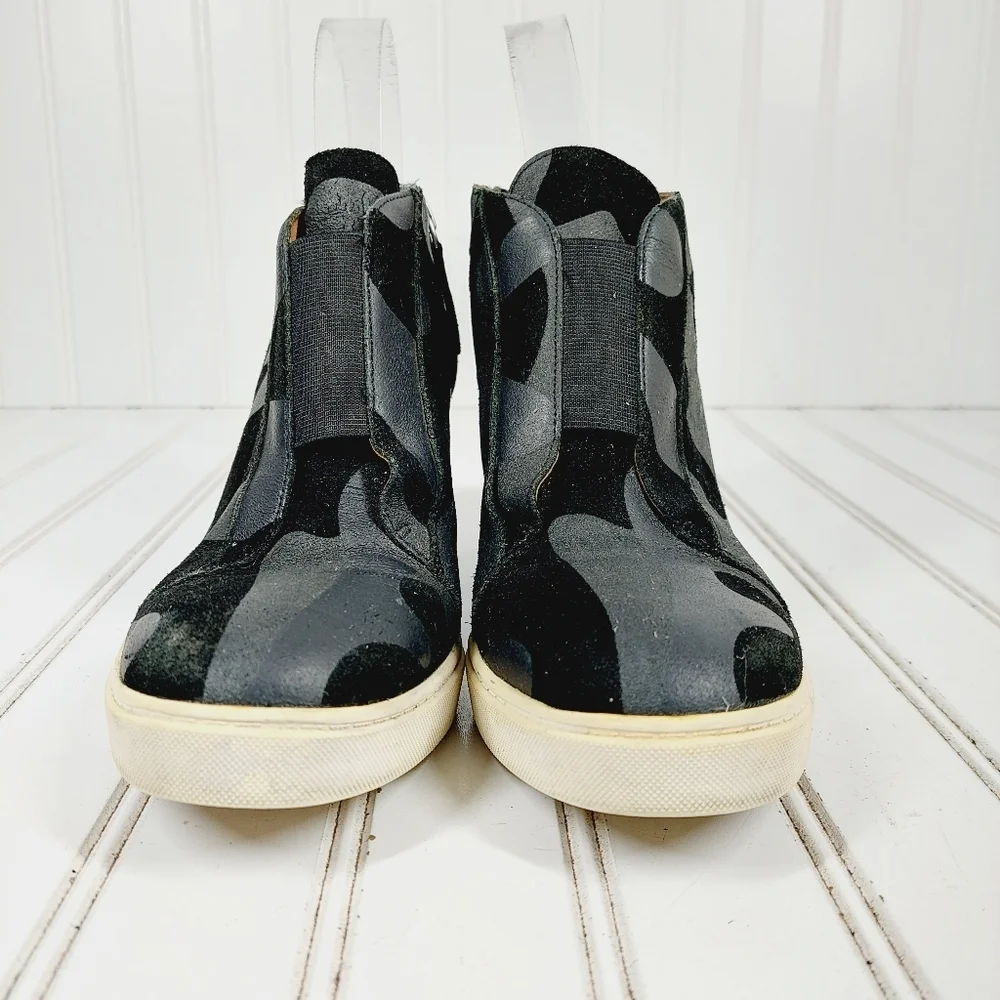 Linea Paolo Felicia Wedge Camo Black and Gray Slip On Wedge Sneakers F589